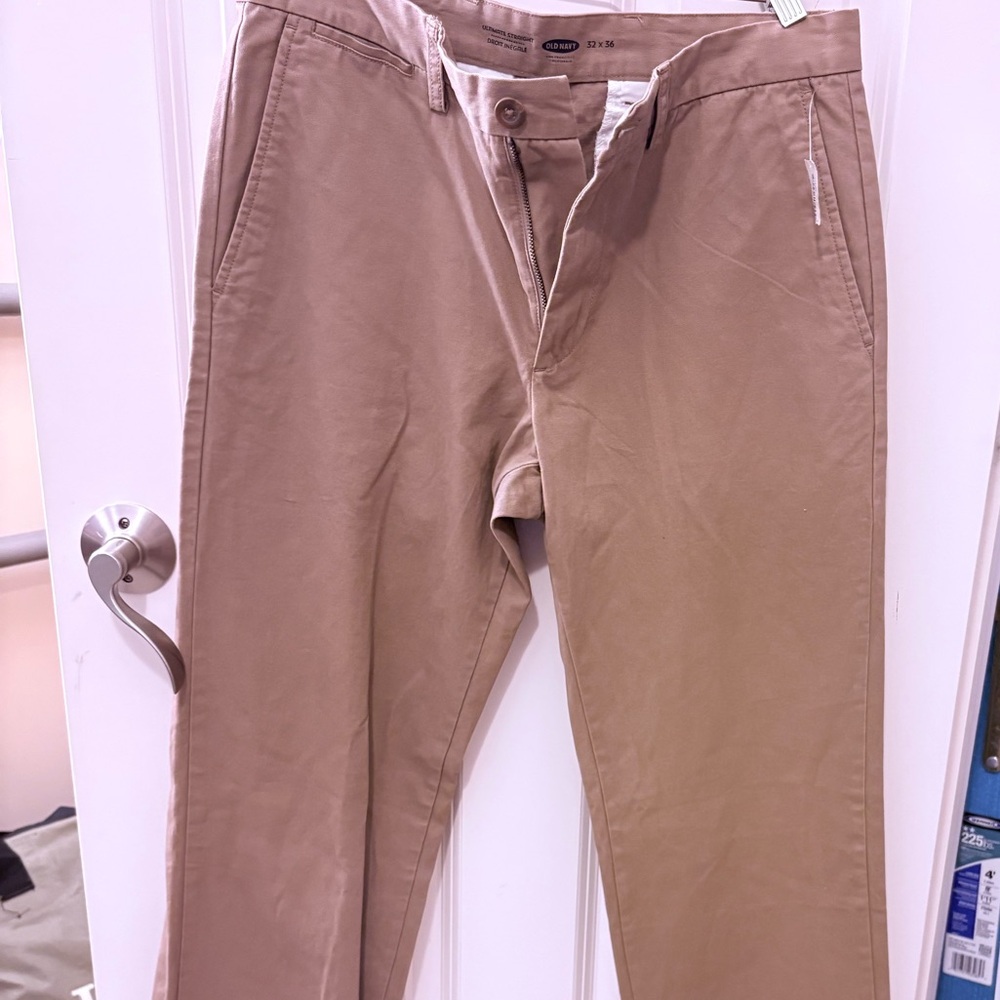 Old Navy Men's Khaki Chinos